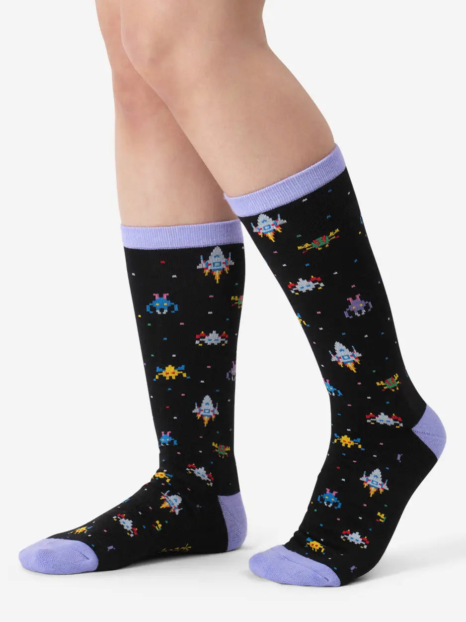 *Socks - Aliens Vs Fighters