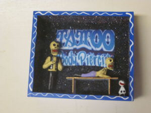 Tattoo Parlour Scene Box Wood&Clay 14x12cm